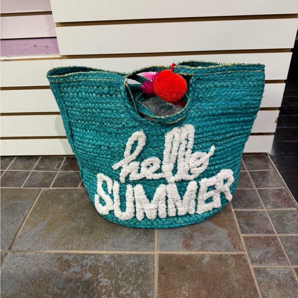 NWT Hello Summer Straw bag